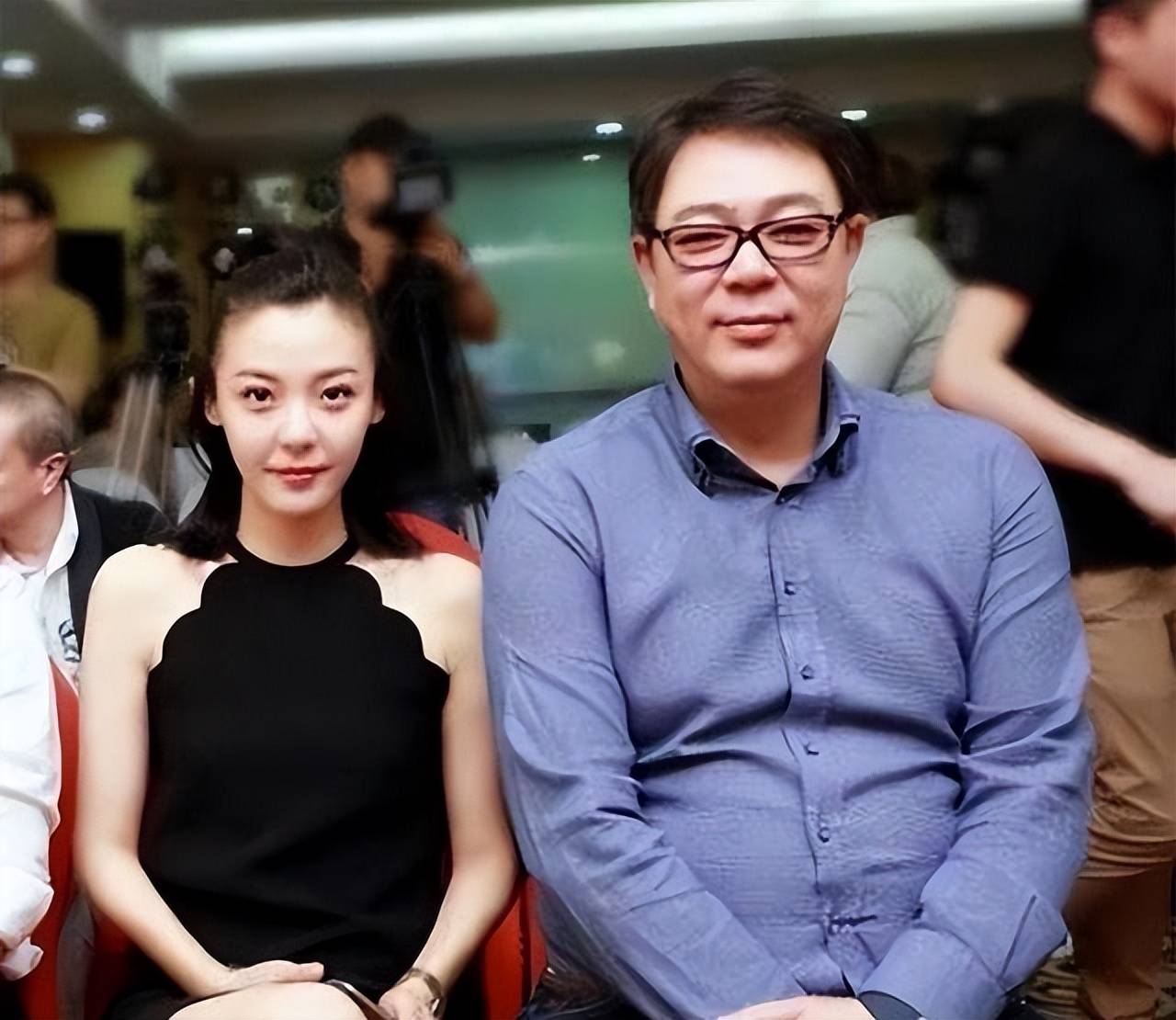 个人行为不当引发争议,老艺术家形象受损不冤