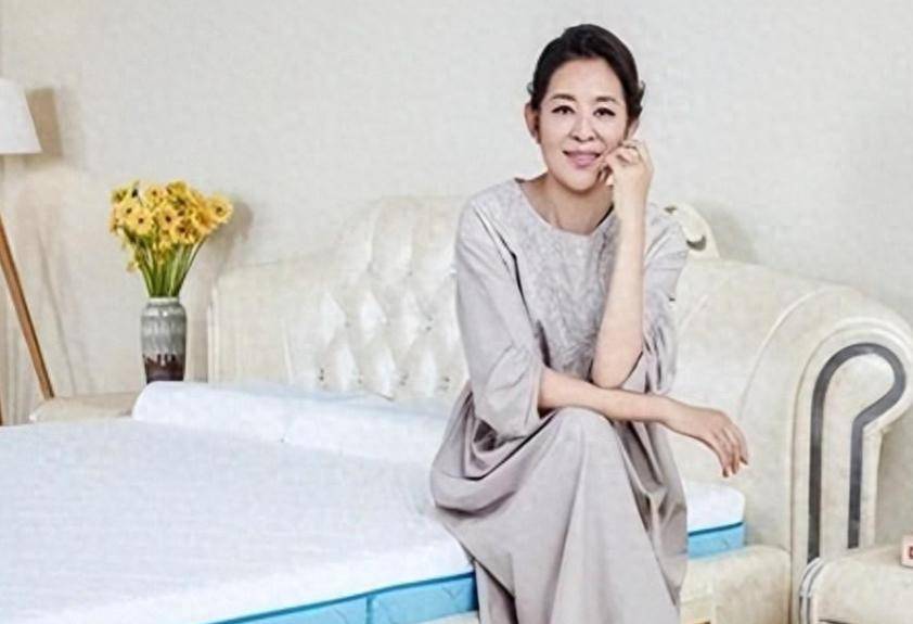 倪萍屡犯错:代言争议背后,是母爱还是利欲?
