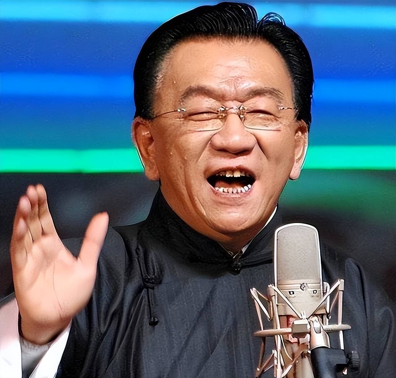 个人行为不当引发争议,老艺术家形象受损不冤