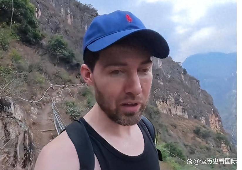 外国网红抹黑大凉山反被扒皮翻车