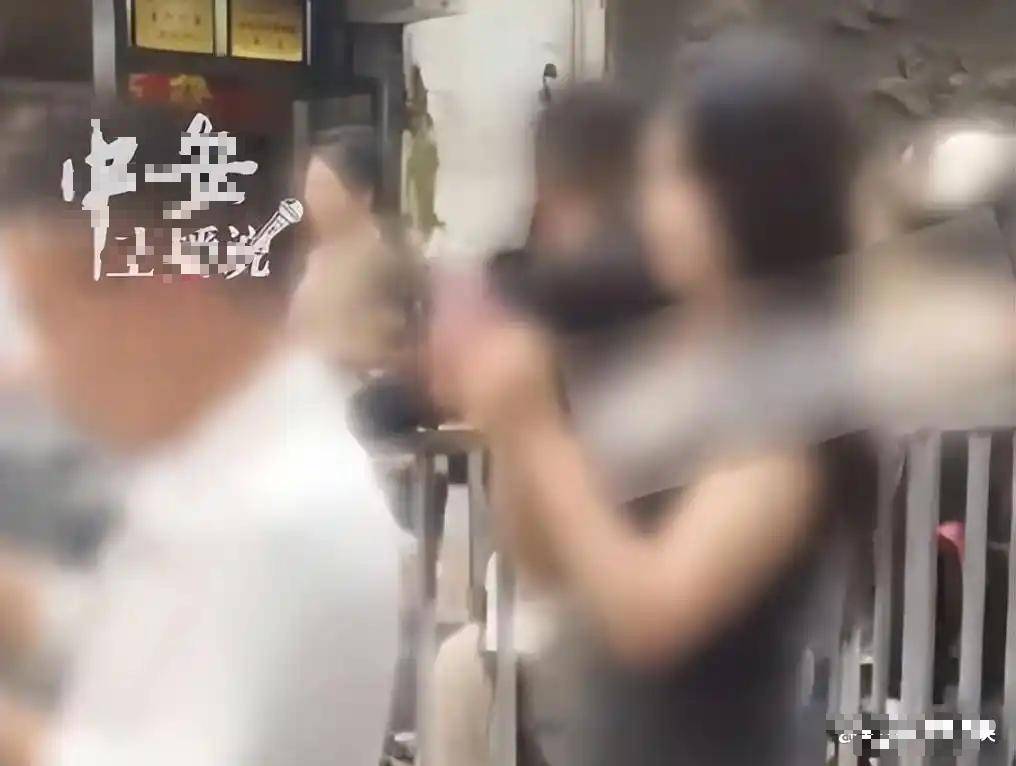 湖南铁笼游街案:幕后策划者被查,网红乱象被揭
