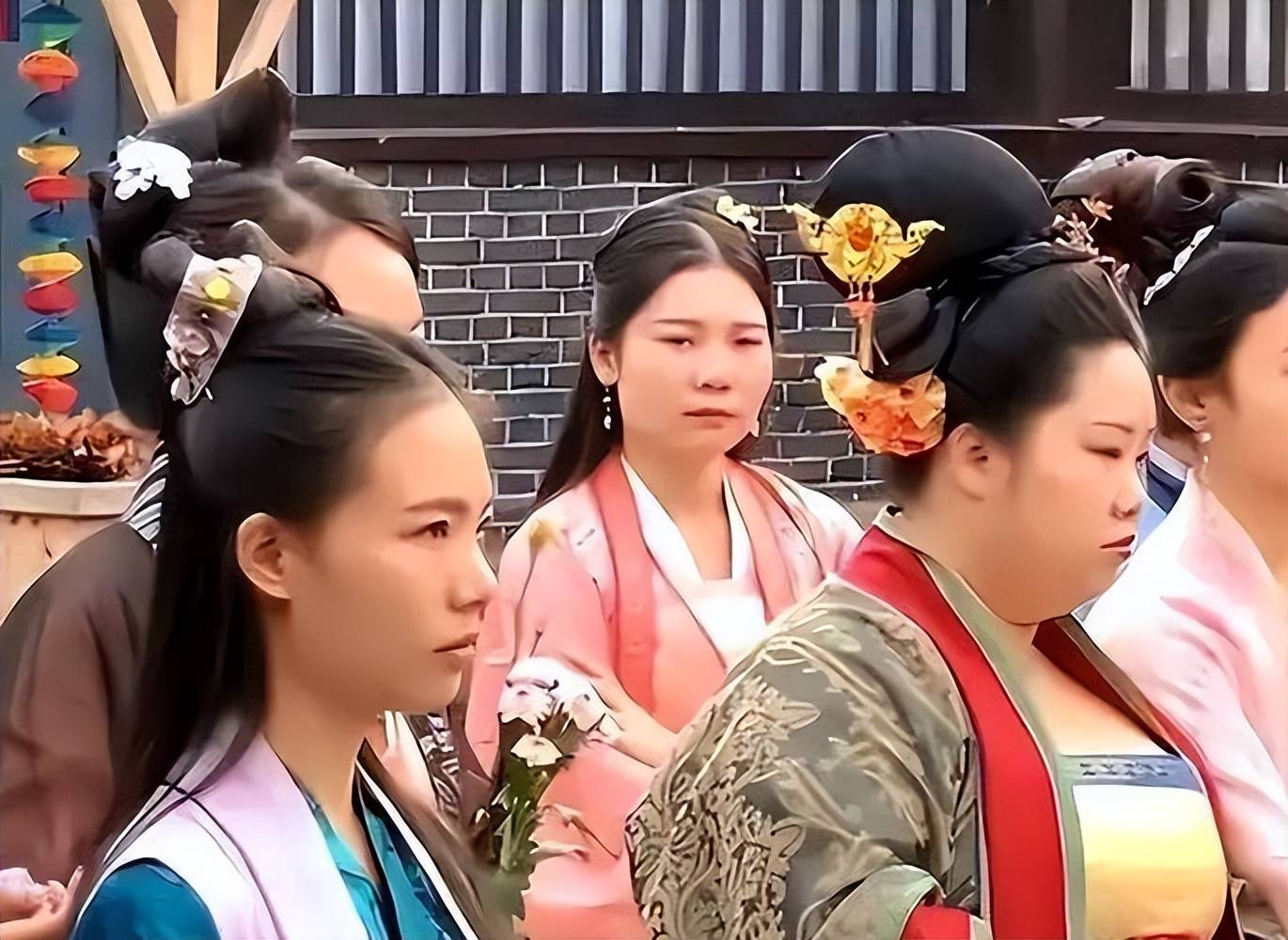 AI冲击横店群演:美女泛滥懒汉遍地何去何从?