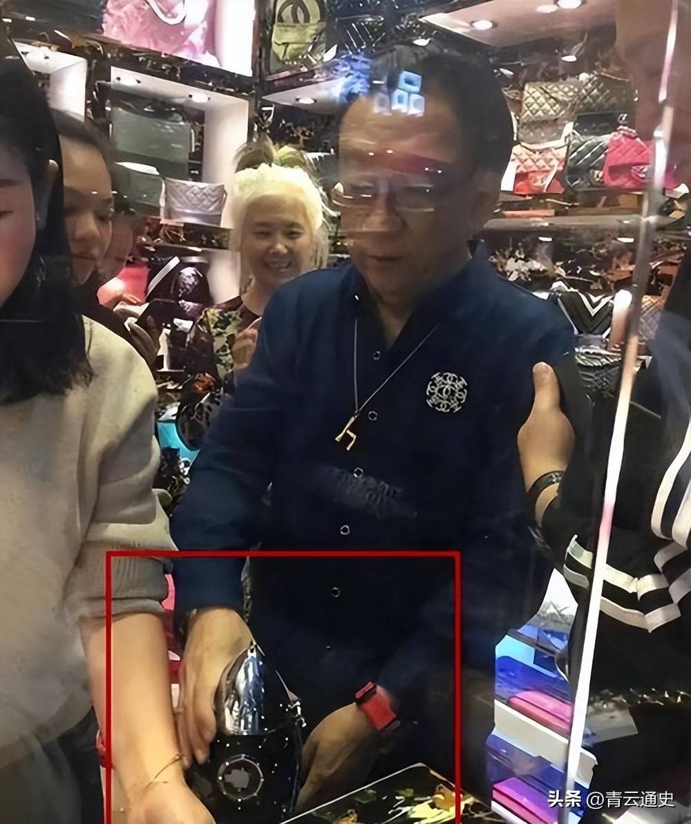 人设崩塌!老戏骨贪财好色晚节不保,一点都不冤