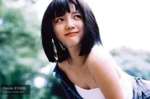 亚马尔现女友曝光：西班牙网红模特高挑绝美