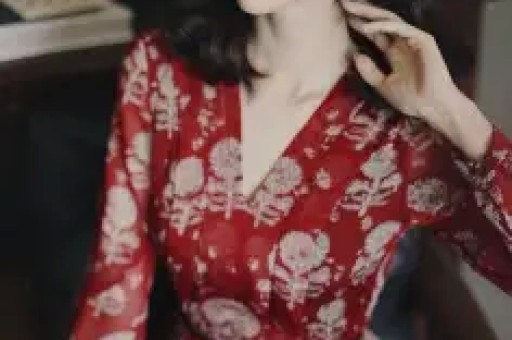 快手网红PK失败被要求抖胸，惨遭封杀