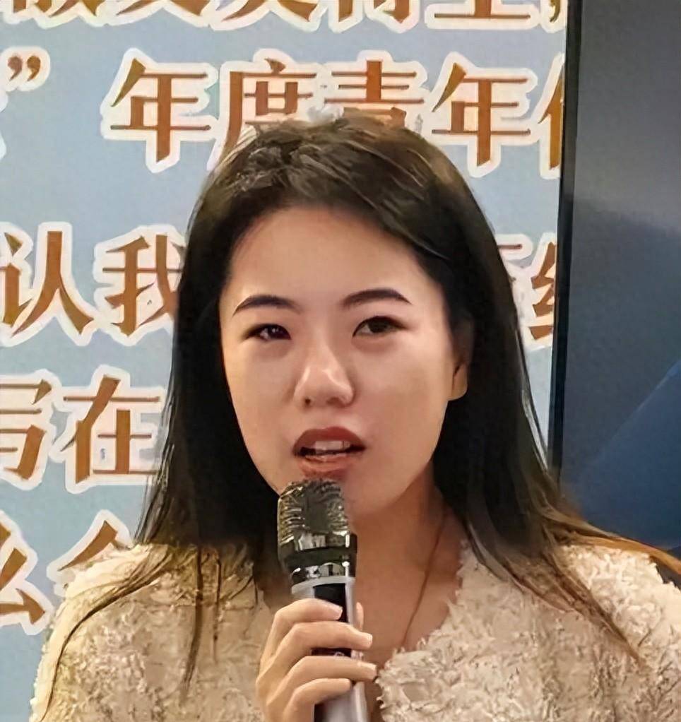 蒋方舟学位被撤引争议,沈星力挺反被扒黑历史
