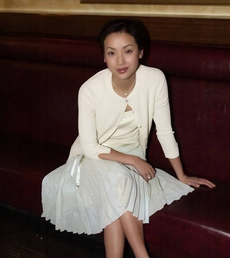 香港第一美女拒刘德华后被家暴12年