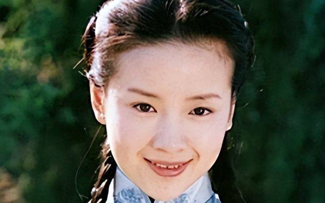 内娱再现窗帘门:周也重蹈董洁覆辙