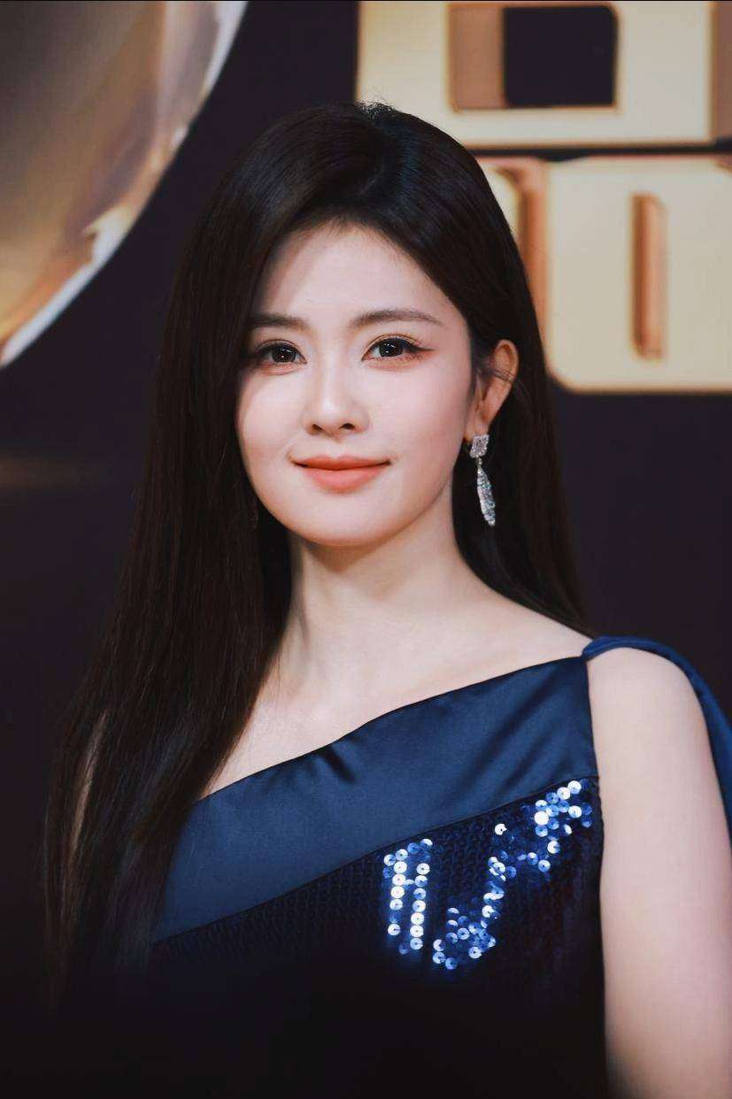 白鹿女汉子人设翻车,网友:真性情还是低情商?