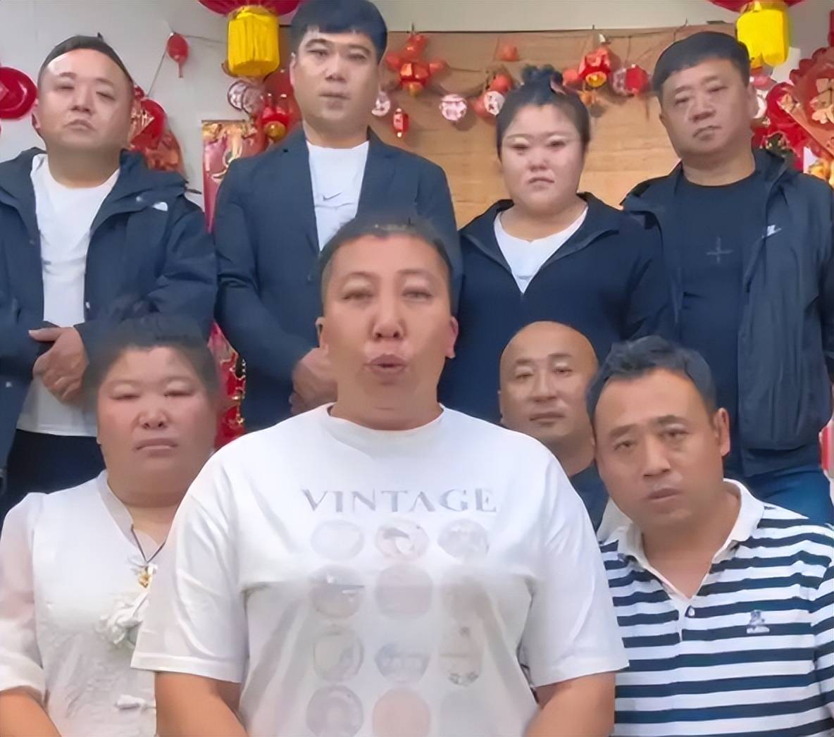 某网红翻车记:假人设卖假货终被封号罚款