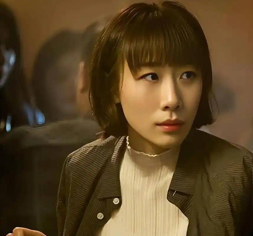 结婚两年出轨一年离婚10年仍单身如今又跟郭京飞被“全网嘲”