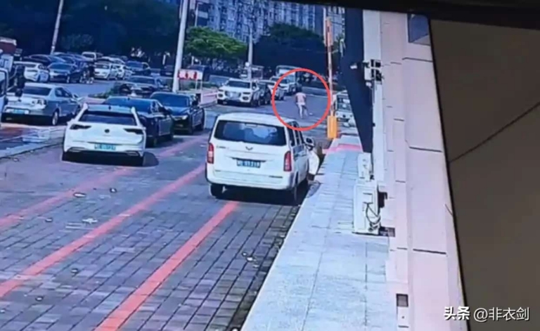 惊喜变惊吓！货车司机没打电话就回家，撞见不堪一幕